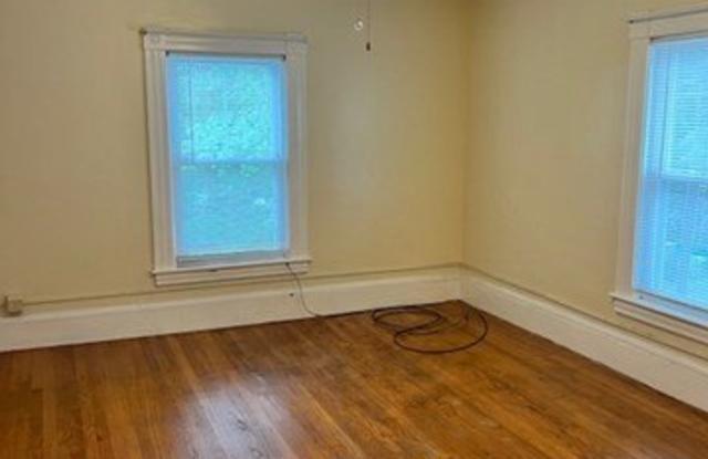 252 N Main Street unit: 2 photos photos