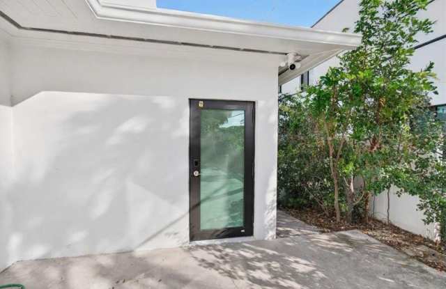 3720 Morton Avenue Gallery 2