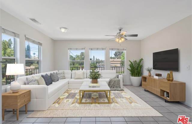 4821 Topanga Canyon Blvd photos photos