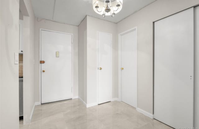 1 Consulate Drive Gallery 2