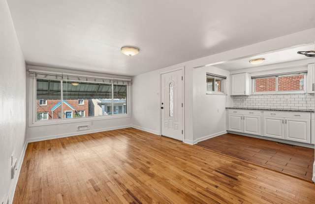 Gorgeous 2 bedroom in Mt. Washington available now! Gallery 4