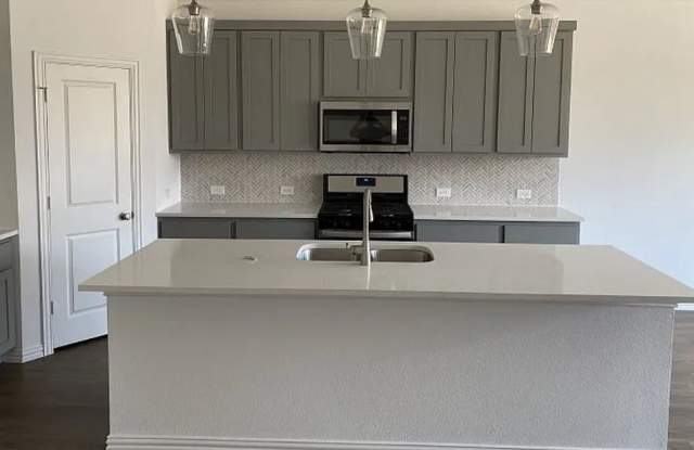 1736 Everglades Drive Gallery 3