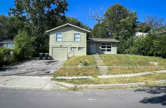 3812 E 47th Ter photos photos