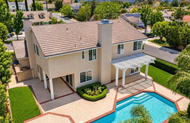 5801 Middle Crest Drive Gallery 1