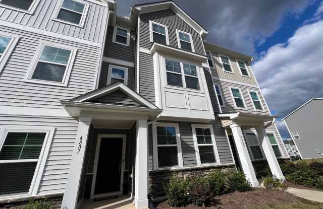 Stunning 3BD, 2.5BA Raleigh Townhome with 1-Car Attached Garage in Great Location Within an HOA Community photos photos
