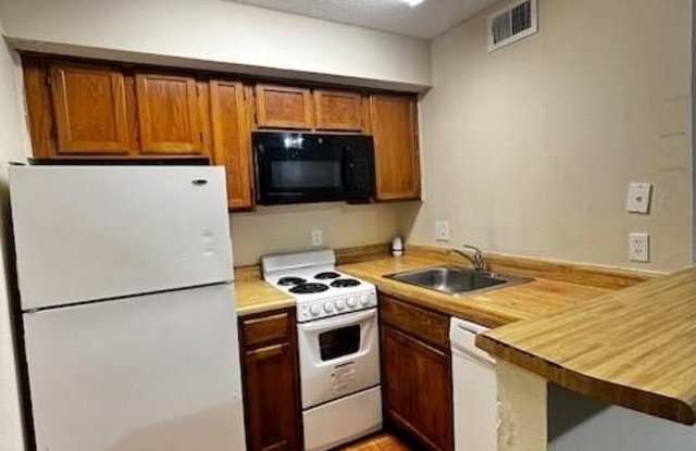 9805 Walnut Street - 9805 Walnut Street, Dallas, TX 75243