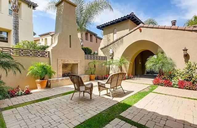 Available NOW***Charming 3-Level Townhome in Coronado Ranch 2Bed/2Bath photos photos