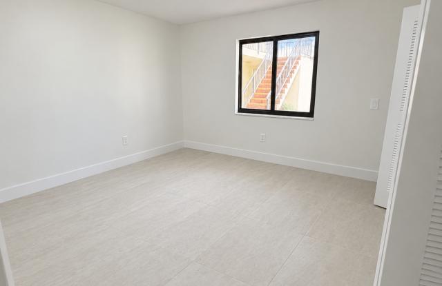 8701 Sw 12 Street Gallery 4