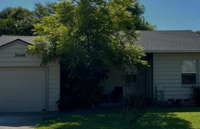 Cute As A Bug 2/1 Tahoe Park Gem! Please read entire ad for viewings. photos photos