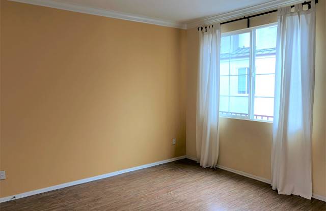 363 Arden Ave #2 Gallery 4