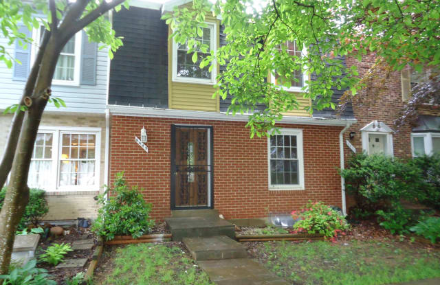 6449 SILVER RIDGE CIRCLE - 6449 Silver Ridge Circle, Franconia, VA 22315