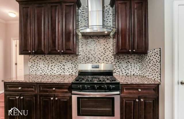 2670 Lake Commons Court Gallery 3