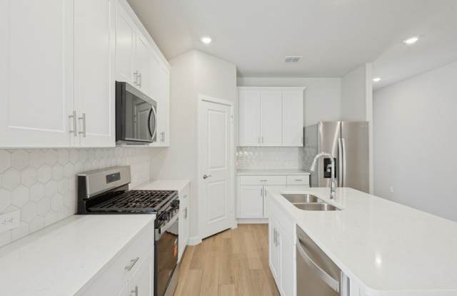6207 Castamere Drive Gallery 4