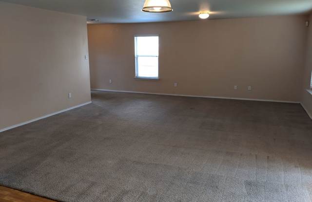 MOVE IN SPECIAL! photos photos