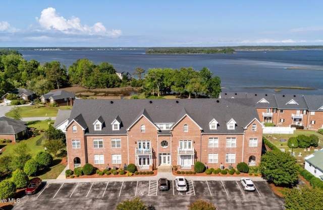 502 Main Street unit: 107 - 502 West Main Street, Swansboro, NC 28584