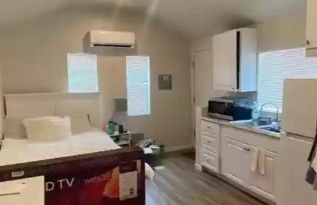 2240 Elm Ave photos photos