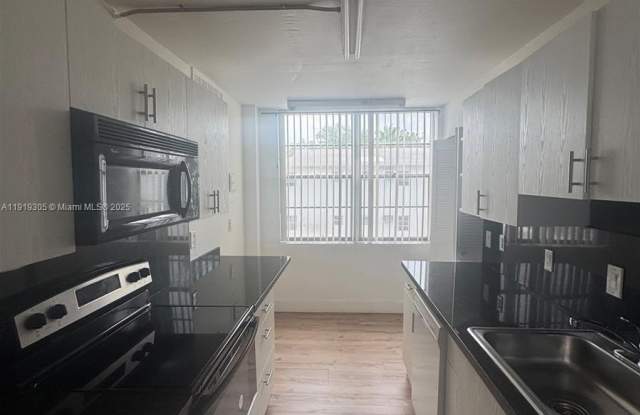 12105 NE 6th Ave - 12105 Northeast 6th Avenue, North Miami, FL 33161