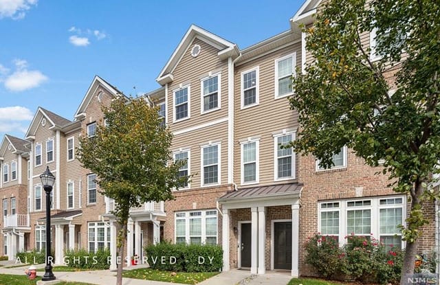 11 Kennedy Lane - 11 Kennedy Lane, Wood-Ridge, NJ 07075
