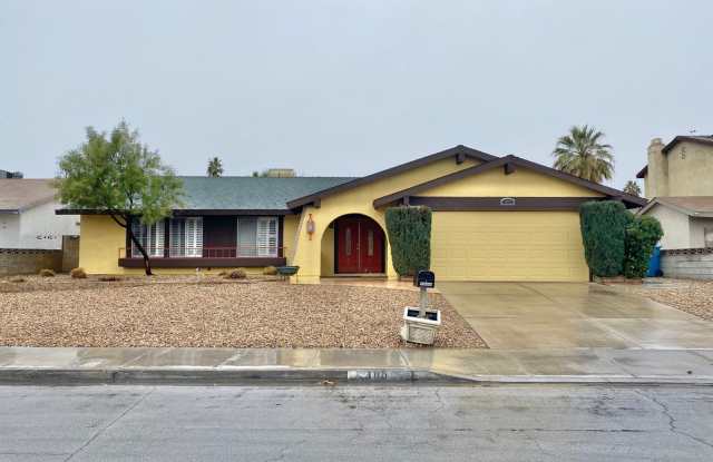 SPACIOUS SINGLE-STORY HOME 3 BEDROOM  3 BATH HOME WITH NO HOA! photos photos