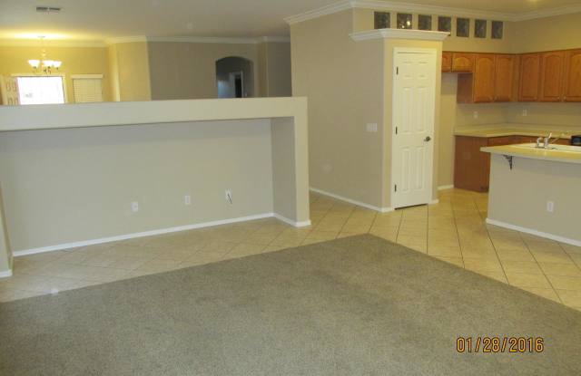 2310 S ABBEY -- Gallery 4