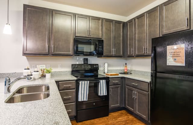 Glenmoor Oaks photos photos