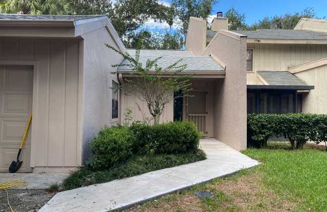 Large 3 Bedroom, 2 Bathroom Home Overlooking Lake - Turkey Creek Community photos photos