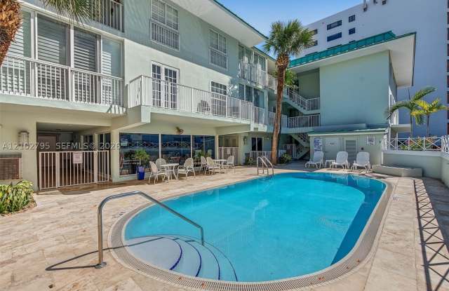 300 Sunrise Dr Gallery 2