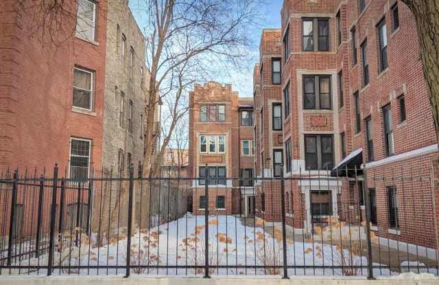 4549 S Michigan Ave Apt 1 - 4549 South Michigan Avenue, Chicago, IL 60653