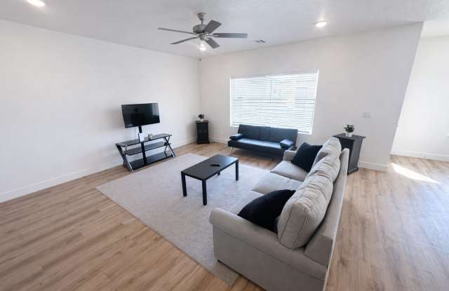 4-Bed Stand Alone Home! 6+ Month Lease photos photos