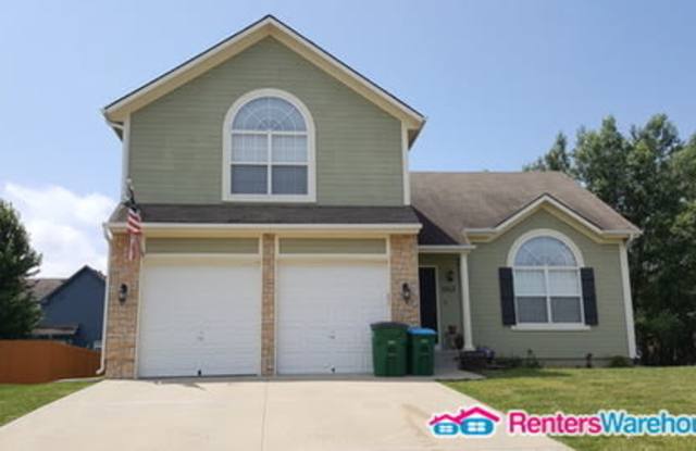 1113 Manse Drive - 1113 Manse Drive, Raymore, MO 64083
