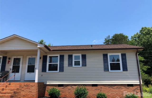 1411 Roundtree Lane unit: 132 photos photos