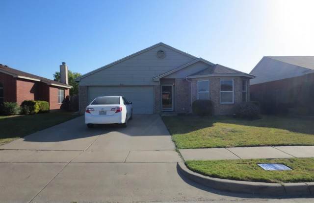 1823 Lost Crossing Trail - 1823 Lost Crossing Trail, Arlington, TX 76002
