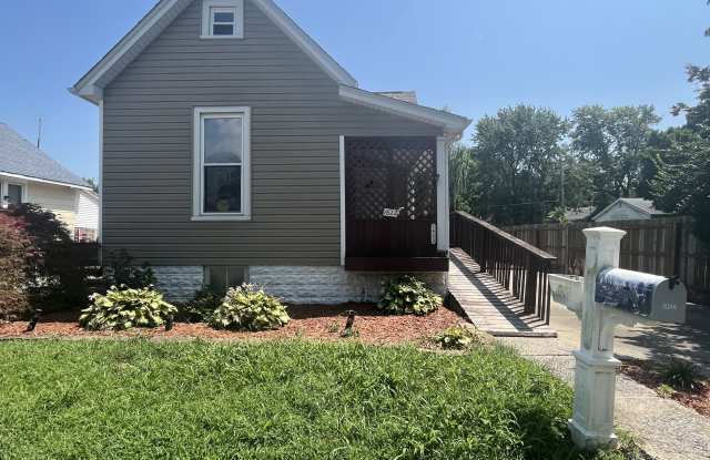 1622 Spruce Street - 1622 Spruce Street, Granite City, IL 62040