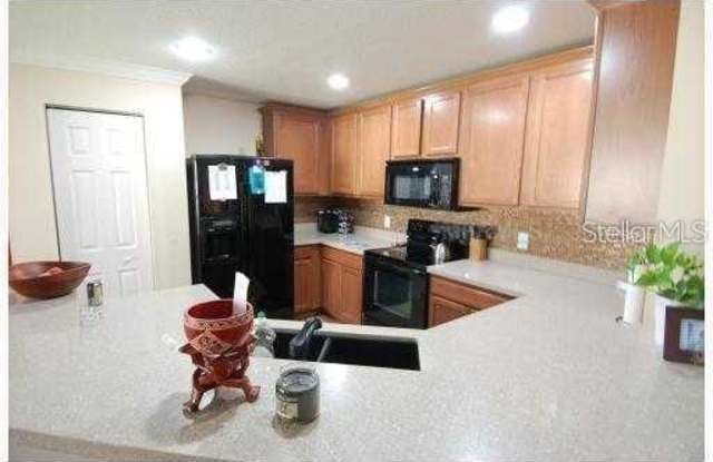 6955 HAWTHORNE TRACE LANE Gallery 2