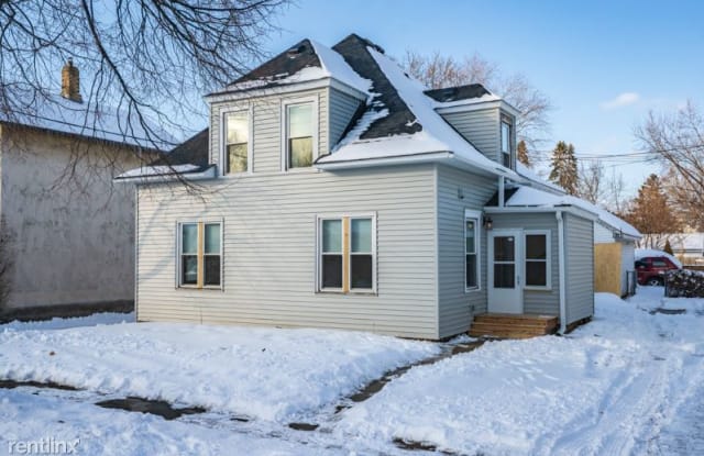 653 17th Ave NE - 653 17th Avenue Northeast, Minneapolis, MN 55413