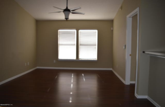 7055 DEER LODGE CIR Gallery 4