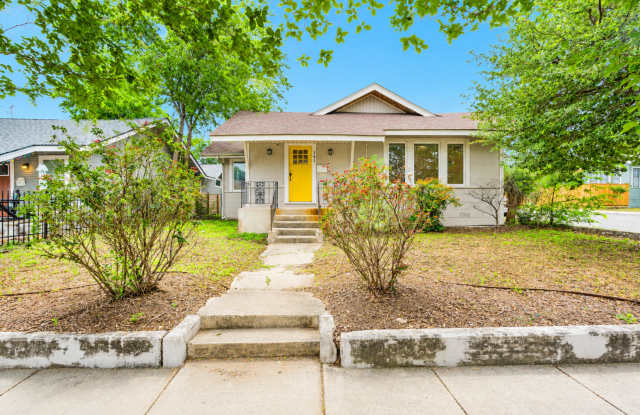 Charming Craftsman Style Home in Tobin Hill! photos photos