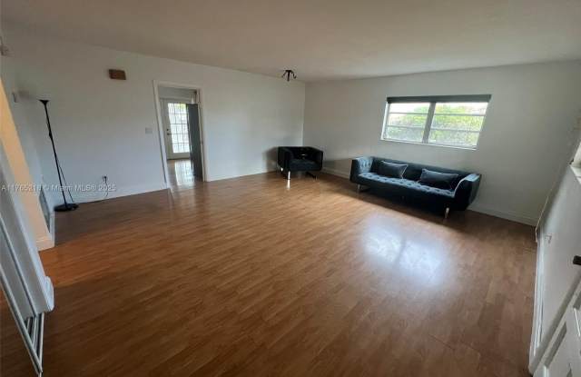2621 NE 209th St photos photos