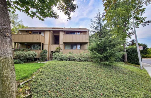 2464 West Bayshore Road - 2464 West Bayshore Road, Palo Alto, CA 94303