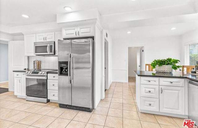 5235 South Garth Avenue - 5235 South Garth Avenue, Ladera Heights, CA 90056