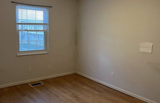 1546 Brookfield Lane - 1546 Gallery 3
