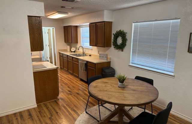 4504 Fairgate Dr Gallery 3