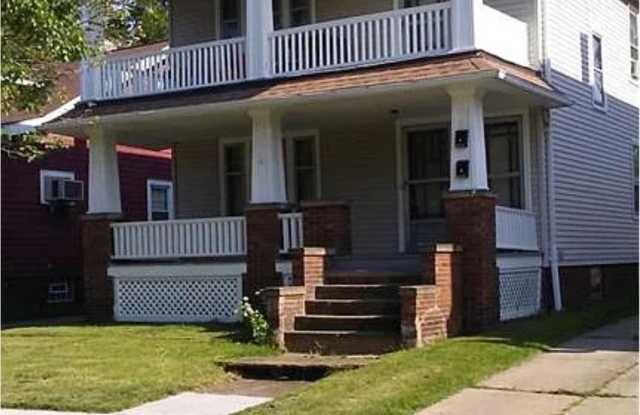 10601 Almira Avenue - 2 photos photos