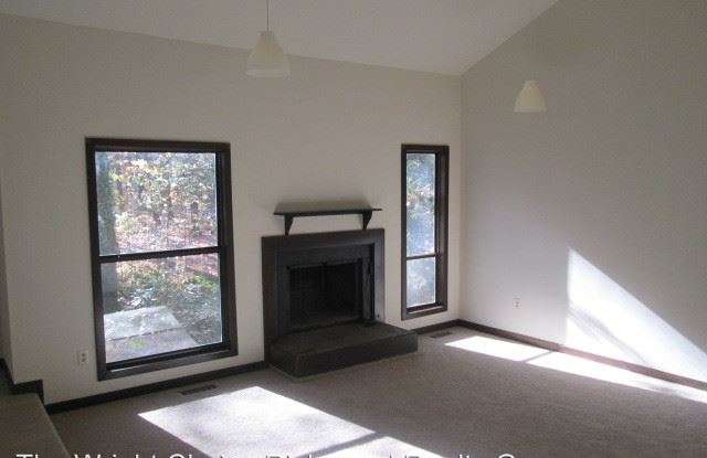 3211 Fox Chase Dr Gallery 2