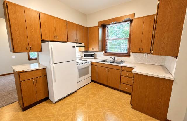 3 bed, 1 bath near NDSU! MOVE IN TODAY! Gallery 3