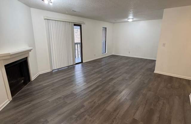 3401 Blackhawk Rd Rock Island, IL photos photos