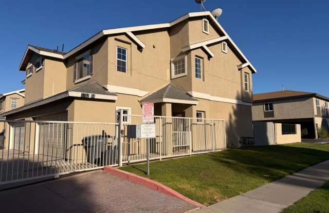Spacious 3 bedroom w/ attached 2 Car Garage For Rent! photos photos