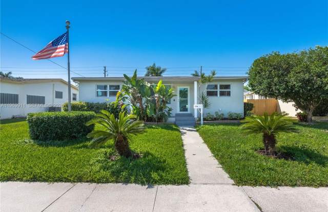 326 SE 3rd Ter photos photos