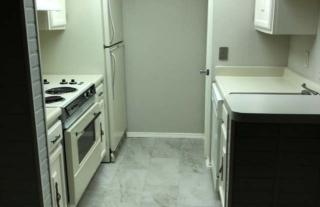 3823 Ridgelake Dr. Gallery 3