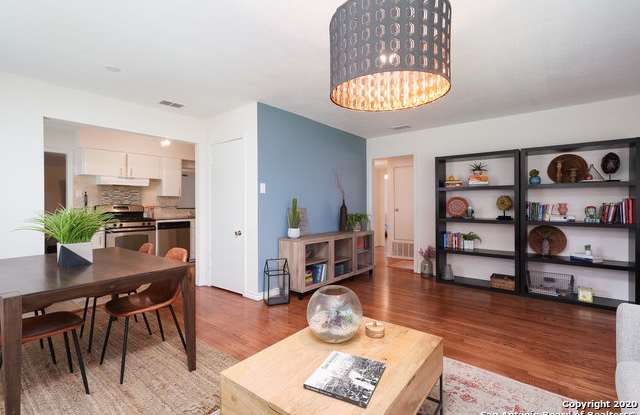 403 Karen Ln - 403 Karen Lane, San Antonio, TX 78209